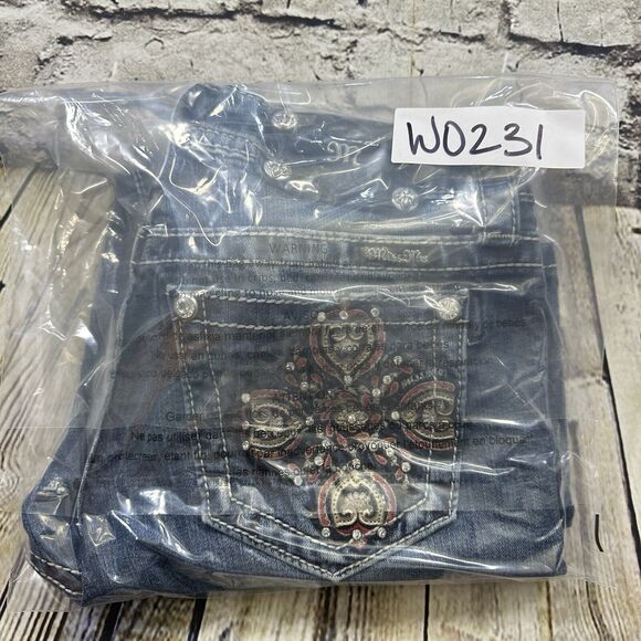 Miss Me Jeans Women's Sz.26 Blue Boyfriend Capri Embroidered Rhinestone Pocket‎ - Picture 15 of 15